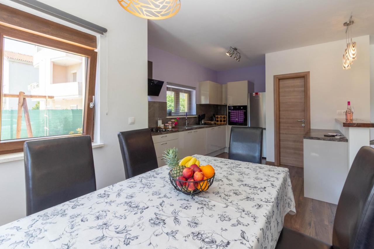Modern Villa Eve In Medulin With Pool Near The Beach 外观 照片