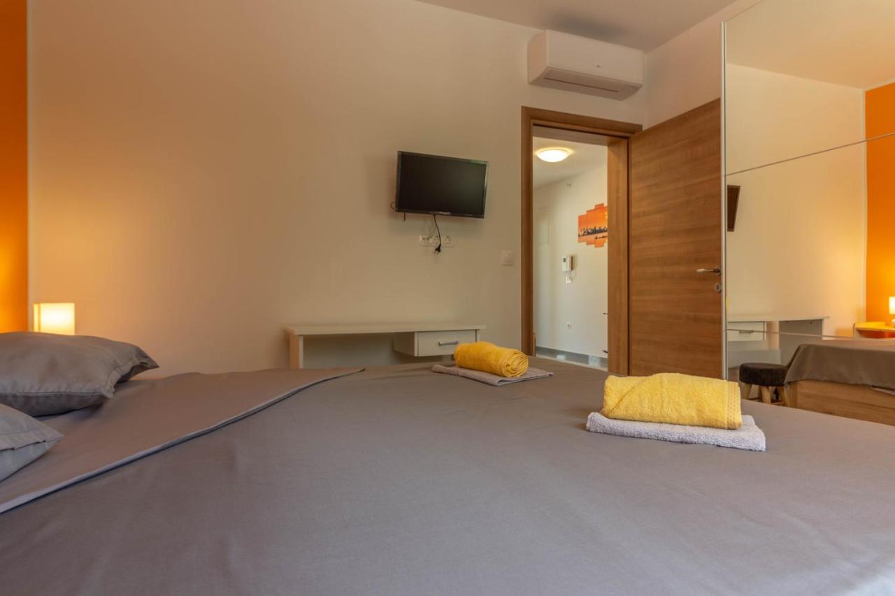 Modern Villa Eve In Medulin With Pool Near The Beach 外观 照片